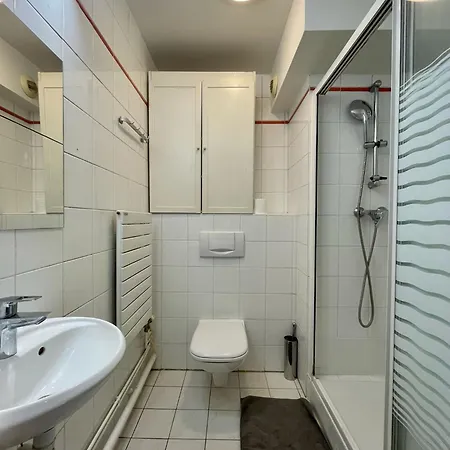 Montparnasse Castagnary Apartman *